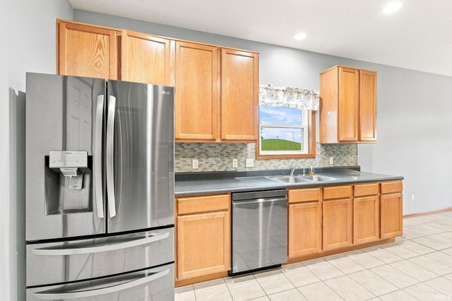 3805 Stanton Hall Parkway, Fort Wayne, IN 46815