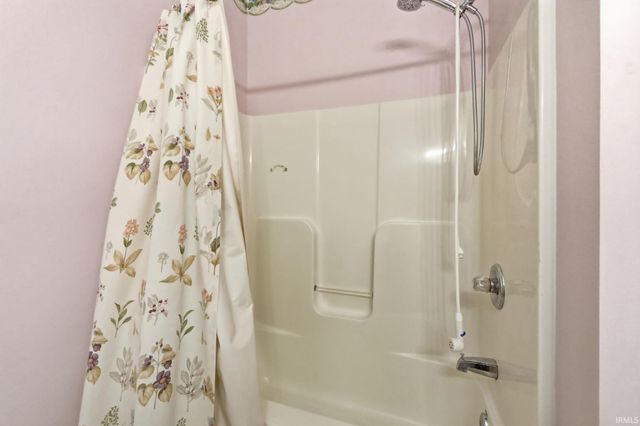 3805 Stanton Hall Parkway, Fort Wayne, IN 46815