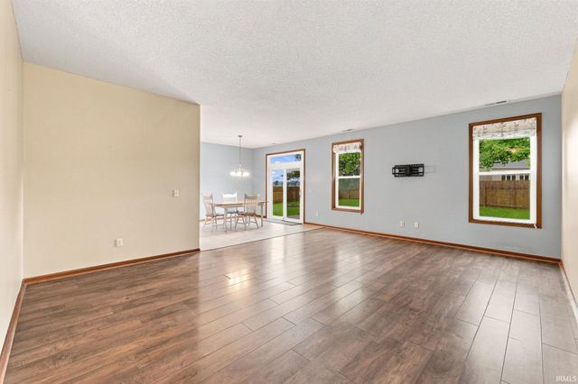 3805 Stanton Hall Parkway, Fort Wayne, IN 46815