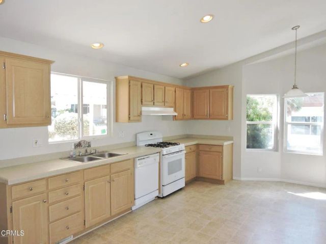 5 Gitana Avenue 150, Camarillo, CA 93012