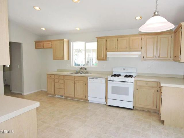 5 Gitana Avenue 150, Camarillo, CA 93012