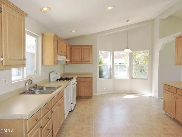 5 Gitana Avenue 150, Camarillo, CA 93012