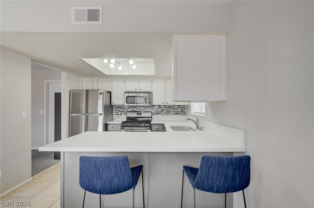 512 Close Avenue, Henderson, NV 89011