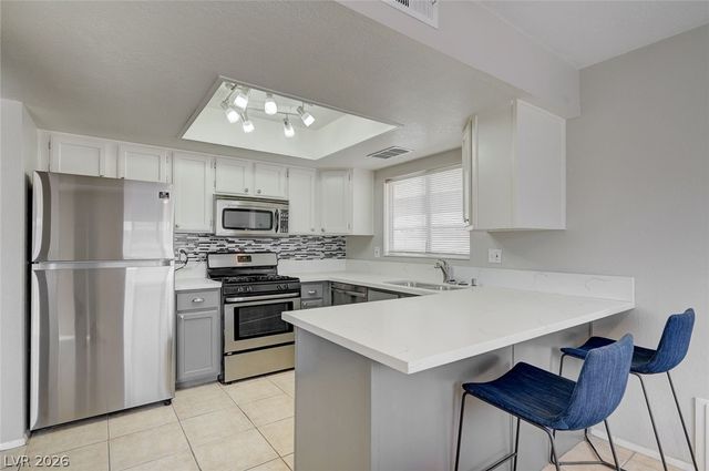 512 Close Avenue, Henderson, NV 89011