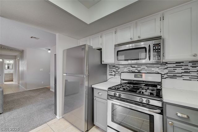 512 Close Avenue, Henderson, NV 89011