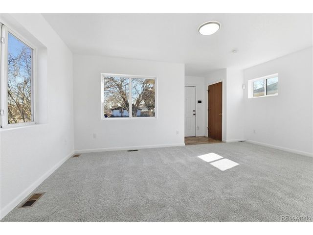 3099 Elm St, Denver, CO 80207