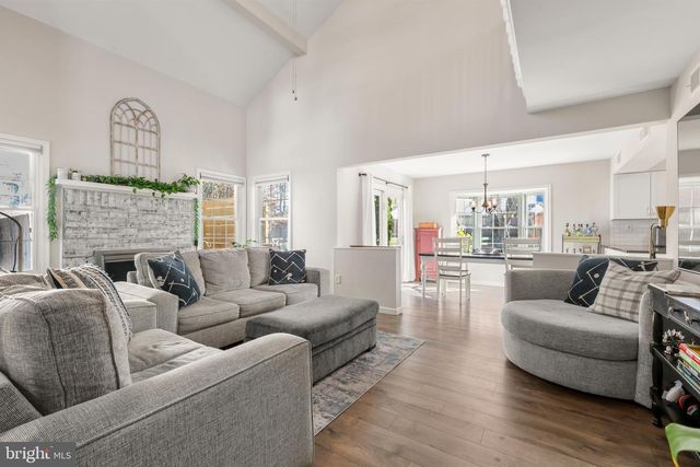 23 ORCHARD CIR, Telford, PA 18969