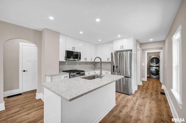4435 N CONSTANTINE Avenue, Peoria Heights, IL 61616