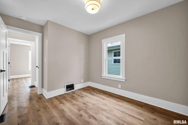 4435 N CONSTANTINE Avenue, Peoria Heights, IL 61616