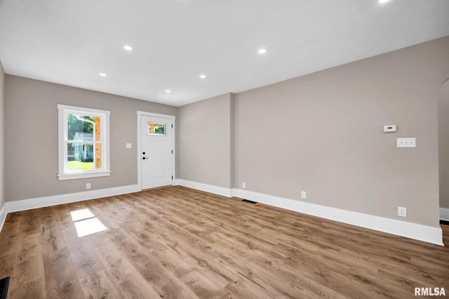 4435 N CONSTANTINE Avenue, Peoria Heights, IL 61616