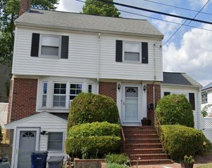 15 Highfield Rd, Boston, MA 02131