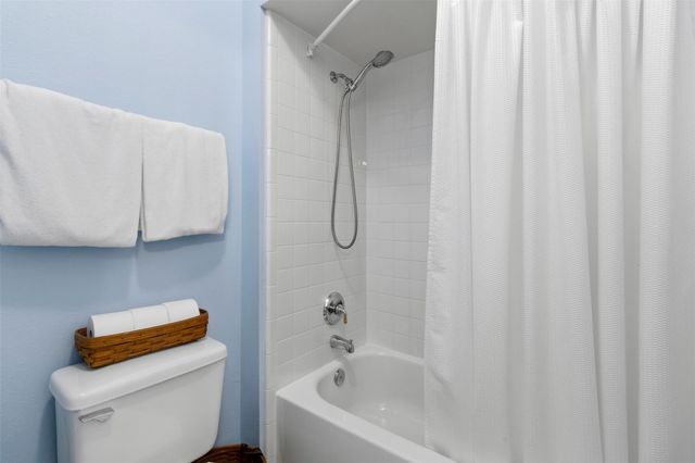 3010 Scenic View Court, Seabrook, TX 77586