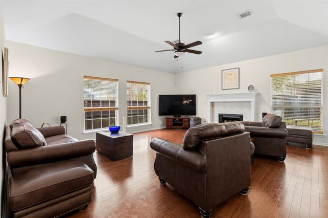 3010 Scenic View Court, Seabrook, TX 77586