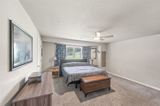 1403 Lewis Avenue, Des Moines, IA 50315