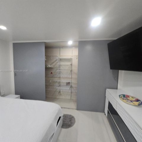 5600 SW 112th Avenue -, Miami, FL 33173