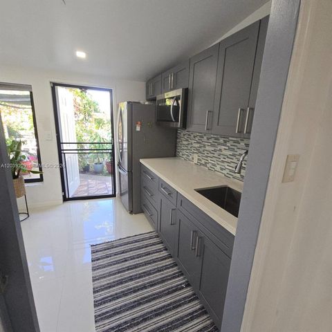5600 SW 112th Avenue -, Miami, FL 33173