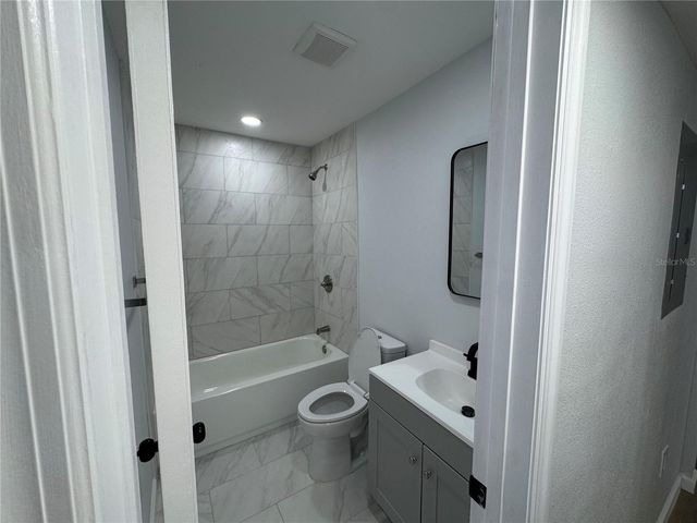 1407 MOSELLE AVENUE, Orlando, FL 32807