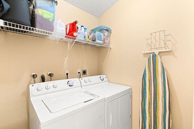 447 Woodview Circle, Palm Beach Gardens, FL 33418