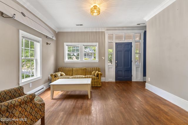 804 S 6th Street, Wilmington, NC 28401