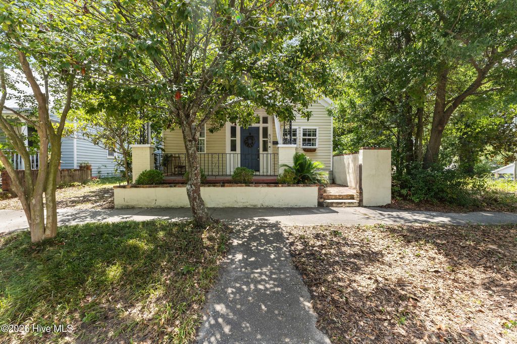 804 S 6th Street, Wilmington, NC 28401