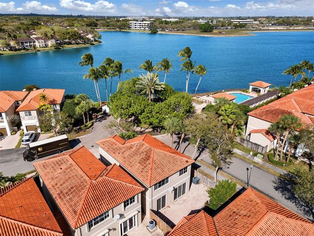 8338 NW 145th St, Miami Lakes, FL 33016