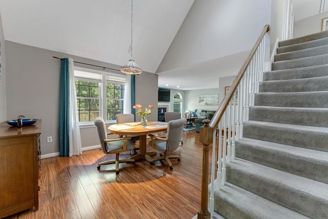 353 Winding Pond Road, Londonderry, NH 03053