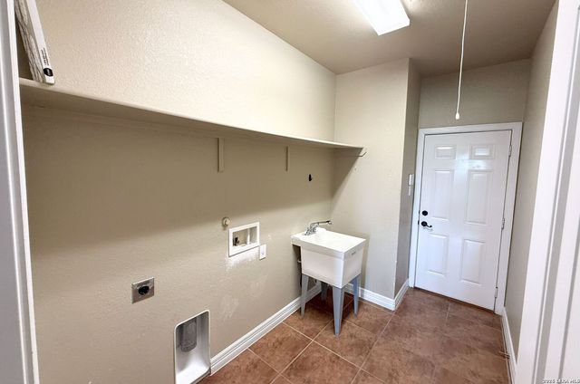 15003 Peoples Dr, San Antonio, TX 78253