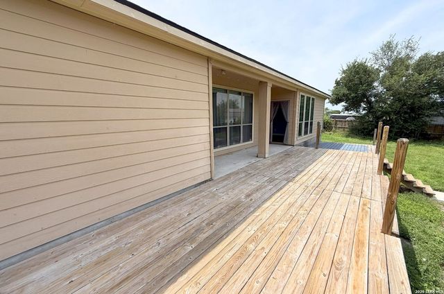 15003 Peoples Dr, San Antonio, TX 78253