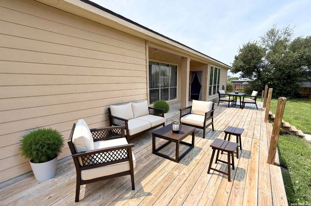 15003 Peoples Dr, San Antonio, TX 78253