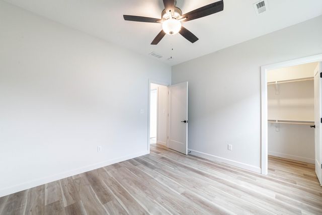 5029 MODESTO DR, Columbia, MO 65203