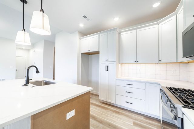 5029 MODESTO DR, Columbia, MO 65203