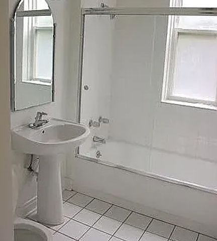 903 W SUNNYSIDE Avenue 1, Chicago, IL 60640