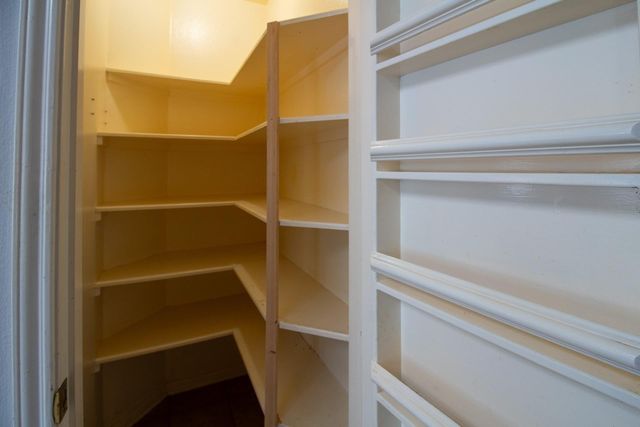 2111 Grovewood Park, Conroe, TX 77385