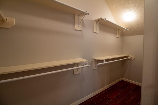 2111 Grovewood Park, Conroe, TX 77385