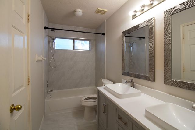 2111 Grovewood Park, Conroe, TX 77385