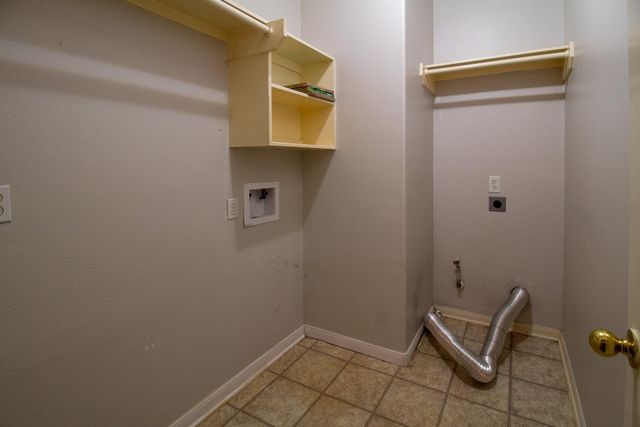 2111 Grovewood Park, Conroe, TX 77385