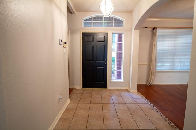 2111 Grovewood Park, Conroe, TX 77385