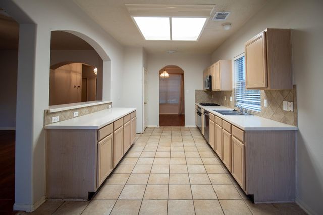 2111 Grovewood Park, Conroe, TX 77385