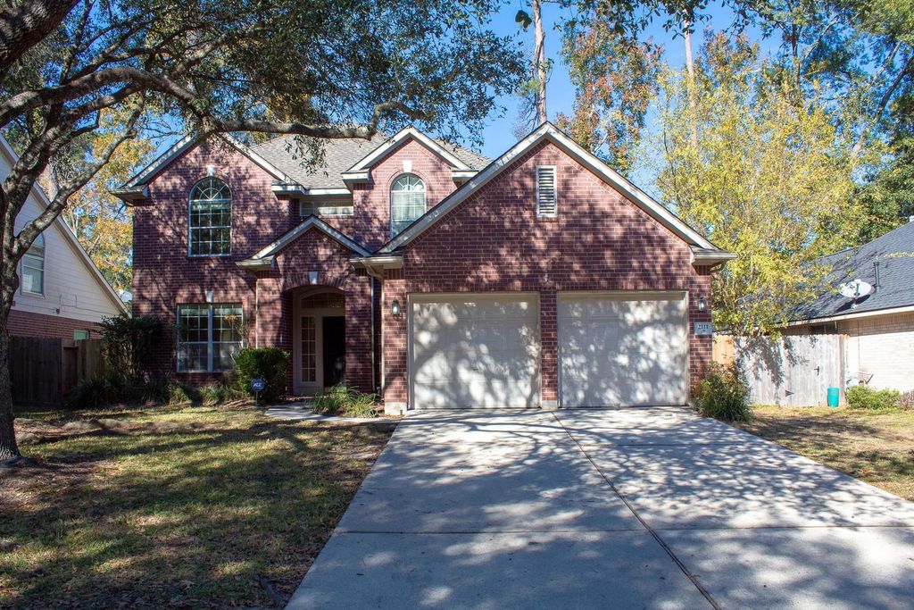 2111 Grovewood Park, Conroe, TX 77385