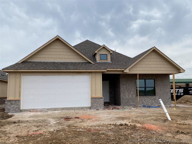 1013 S Chickasaw Street, Skiatook, OK 74070