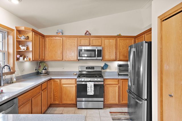 8262 Heron Lake Road, St. John, IN 46373
