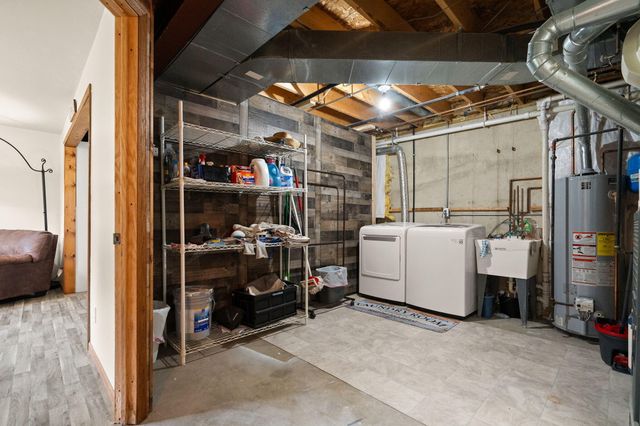 8262 Heron Lake Road, St. John, IN 46373