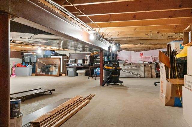 8262 Heron Lake Road, St. John, IN 46373