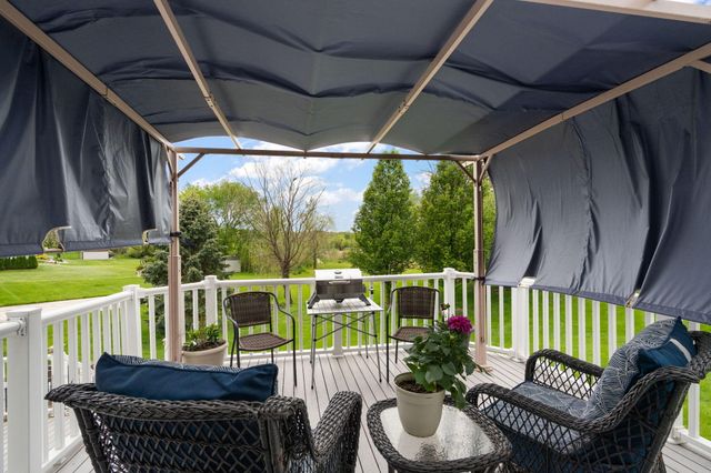 8262 Heron Lake Road, St. John, IN 46373
