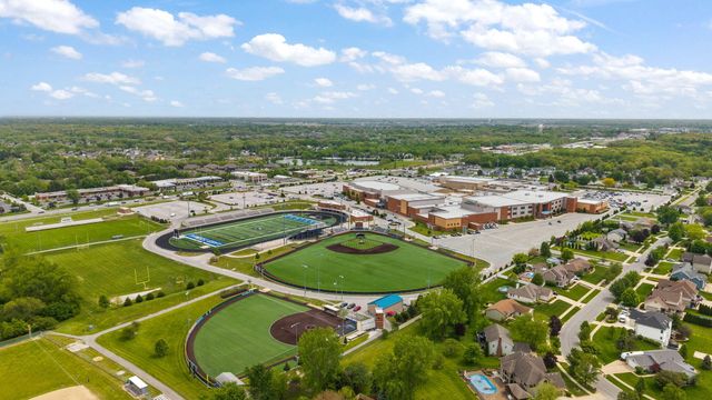 8262 Heron Lake Road, St. John, IN 46373