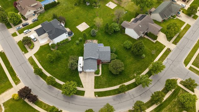 8262 Heron Lake Road, St. John, IN 46373