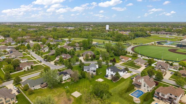 8262 Heron Lake Road, St. John, IN 46373
