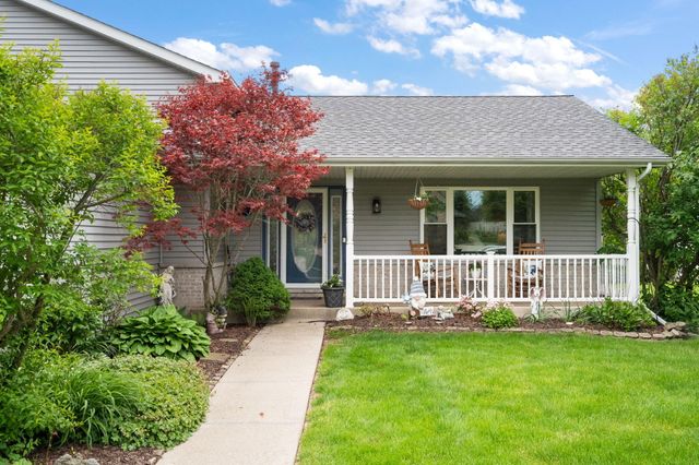 8262 Heron Lake Road, St. John, IN 46373