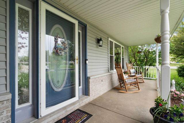 8262 Heron Lake Road, St. John, IN 46373
