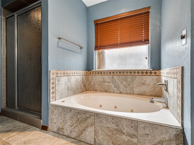 1717 Rocky Mountain Way, Edmond, OK 73003